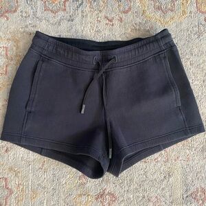 Lululemon sweatshorts with pockets